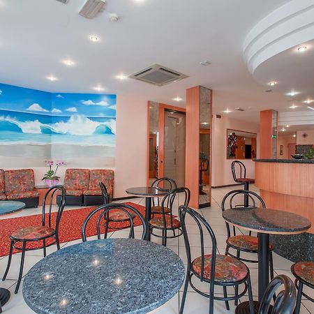Hotel Basilea بيلاريا-إيجيا مارينا المظهر الخارجي الصورة