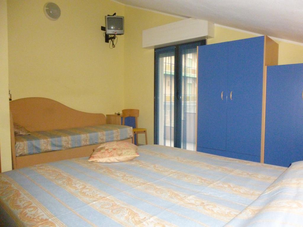 Hotel Basilea بيلاريا-إيجيا مارينا المظهر الخارجي الصورة