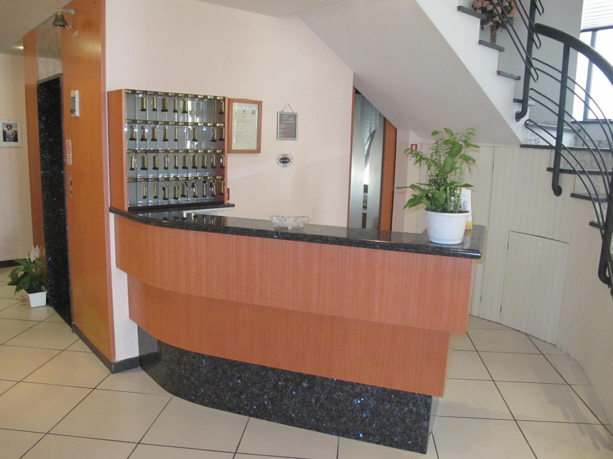Hotel Basilea بيلاريا-إيجيا مارينا المظهر الخارجي الصورة